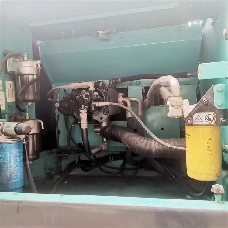 26 Ton Used Excavator Kobelco SK260 with Original Hydraulic Cylinder in Good Condition