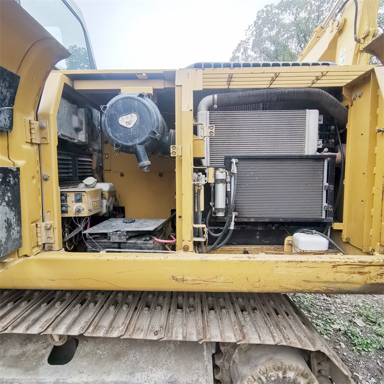 20 Ton Used Cat320d Excavator with Original Hydraulic Pump and Valve in Good Condition