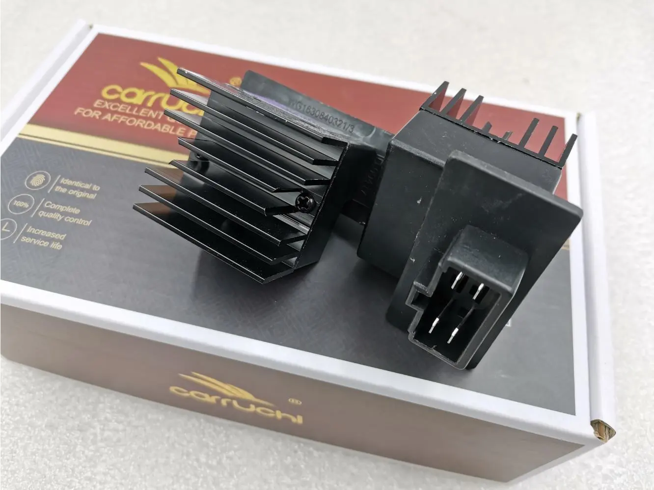 Car Fitment SINOTRUK CNHTC Carruchi AZ1630840321 Sinotruk Howo Truck Motor Heater Relay Fan Speed Control Block Assembly