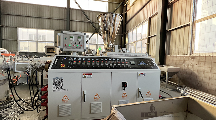 380V 50HZ CPVC Pipe Making Machine PVC Electric Conduit Pipe Machine 42 Rpm