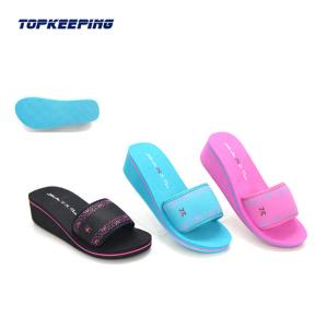 China EVA Pink Slide Sandal Blue Woman Cute Beach Slipper wholesale