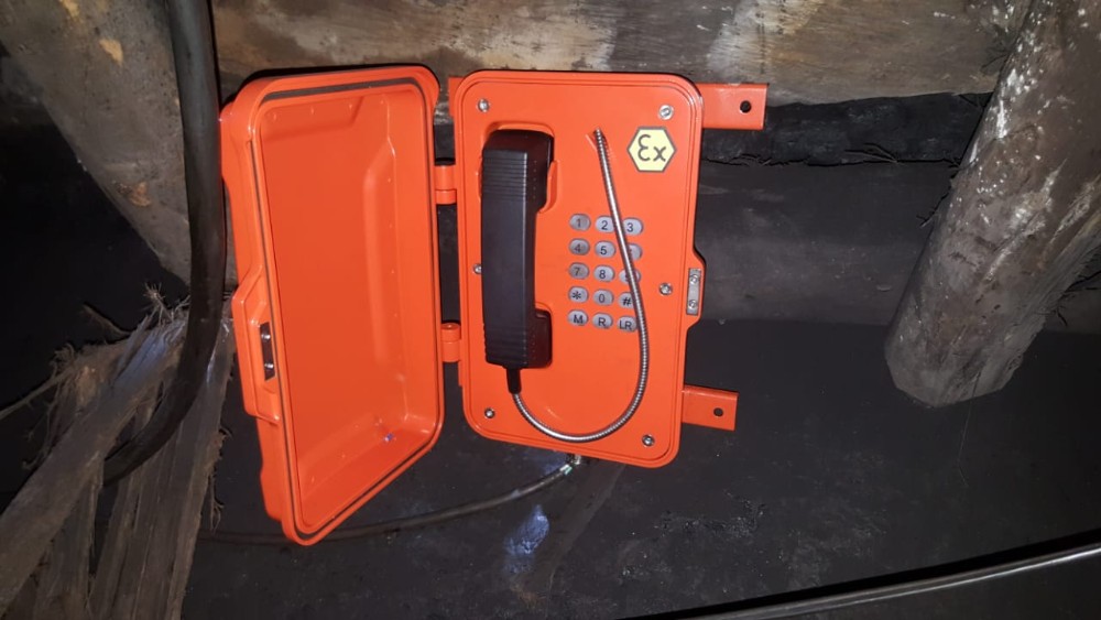 Orange Color Explosion Proof Telephone , Flameproof Outdoor Analog Phone For Marine
