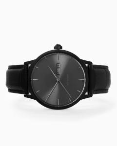 China Black Men Leather Wrist Watch , Mens Classic Leather Strap Watches wholesale