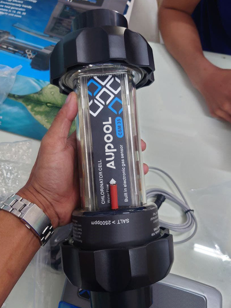 110-265VAC Swimming Pool Salt Chlorine Generator with 12.5% Sodium Hypochlorite Output