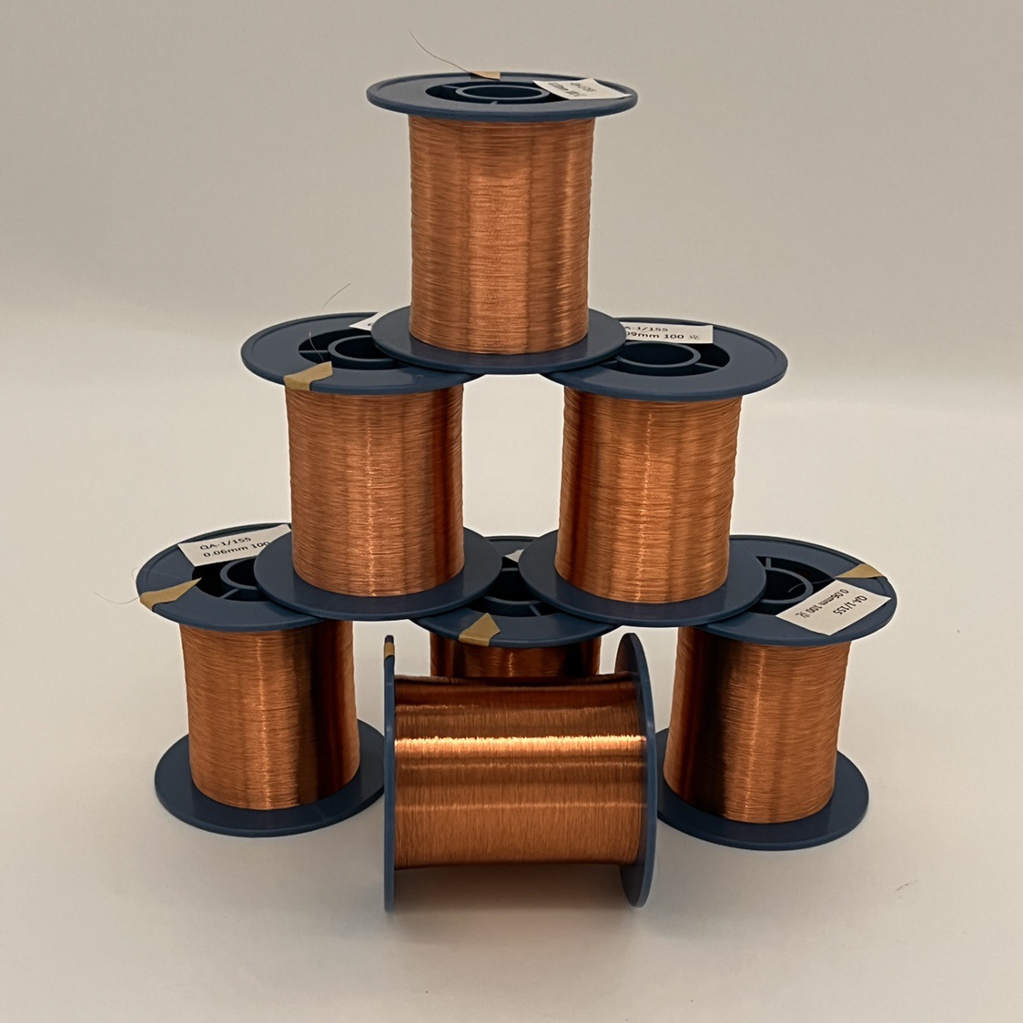 99.9% Pure Copper Wire Thermal Level Enamelled Round Wire in 130/155/180/200/220 Sizes JIS C3203 Standard for Automotive