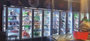 China Convenience Store 8 Deg 0.6M Glass Door Display Chiller Commercial Fridge For Cold Drinks wholesale