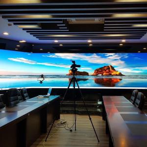 China Magnetic P2.5 1000cd/m2 Wall Mounted LED Display 800W/m2 wholesale
