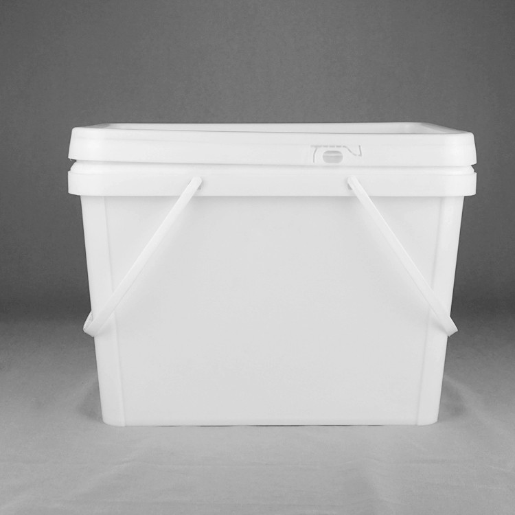 Food Grade 20kg Rectangular Plastic Packaging Drum With Lid And Dual Handles