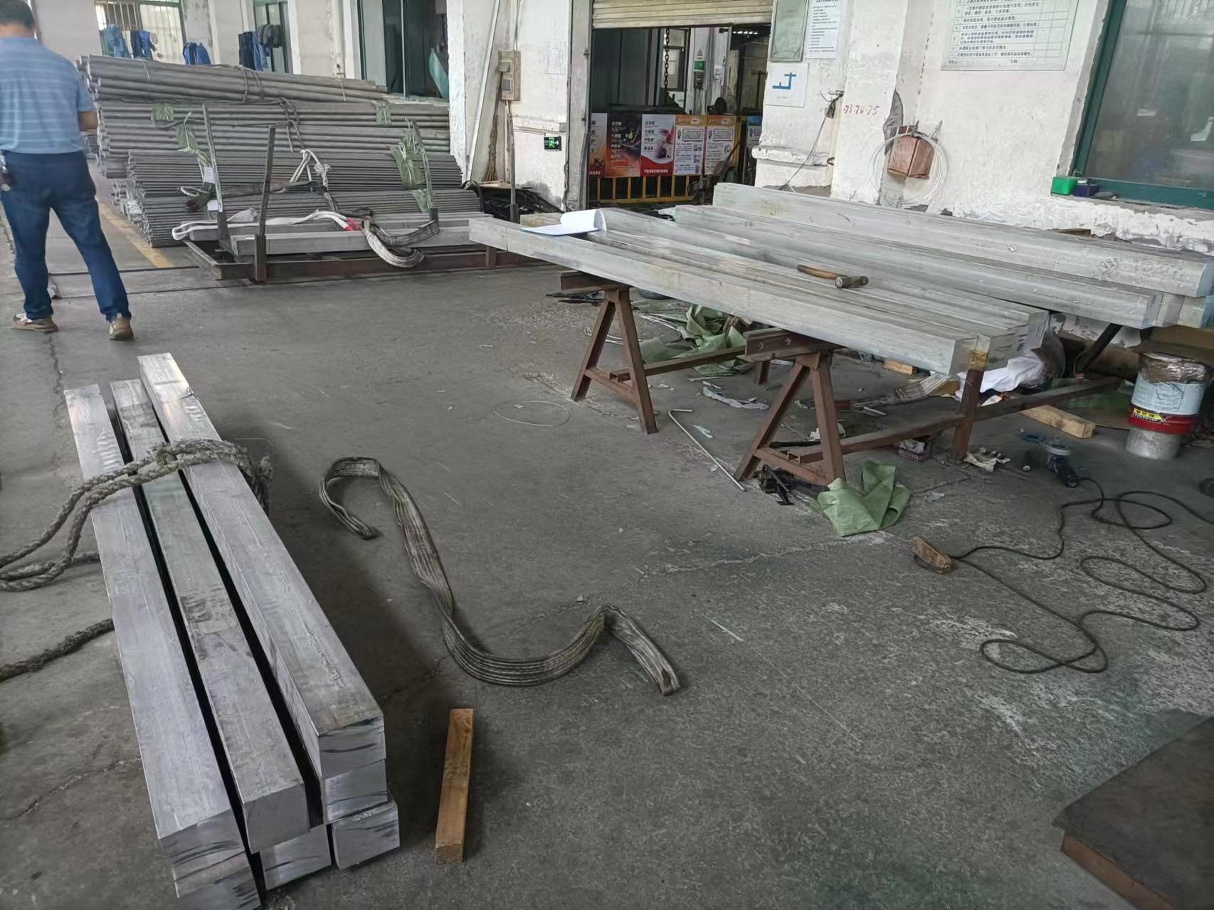Customized Size Aluminium Rod 6061 6082 T6 Extruded Solid Round Billet Bar For Building