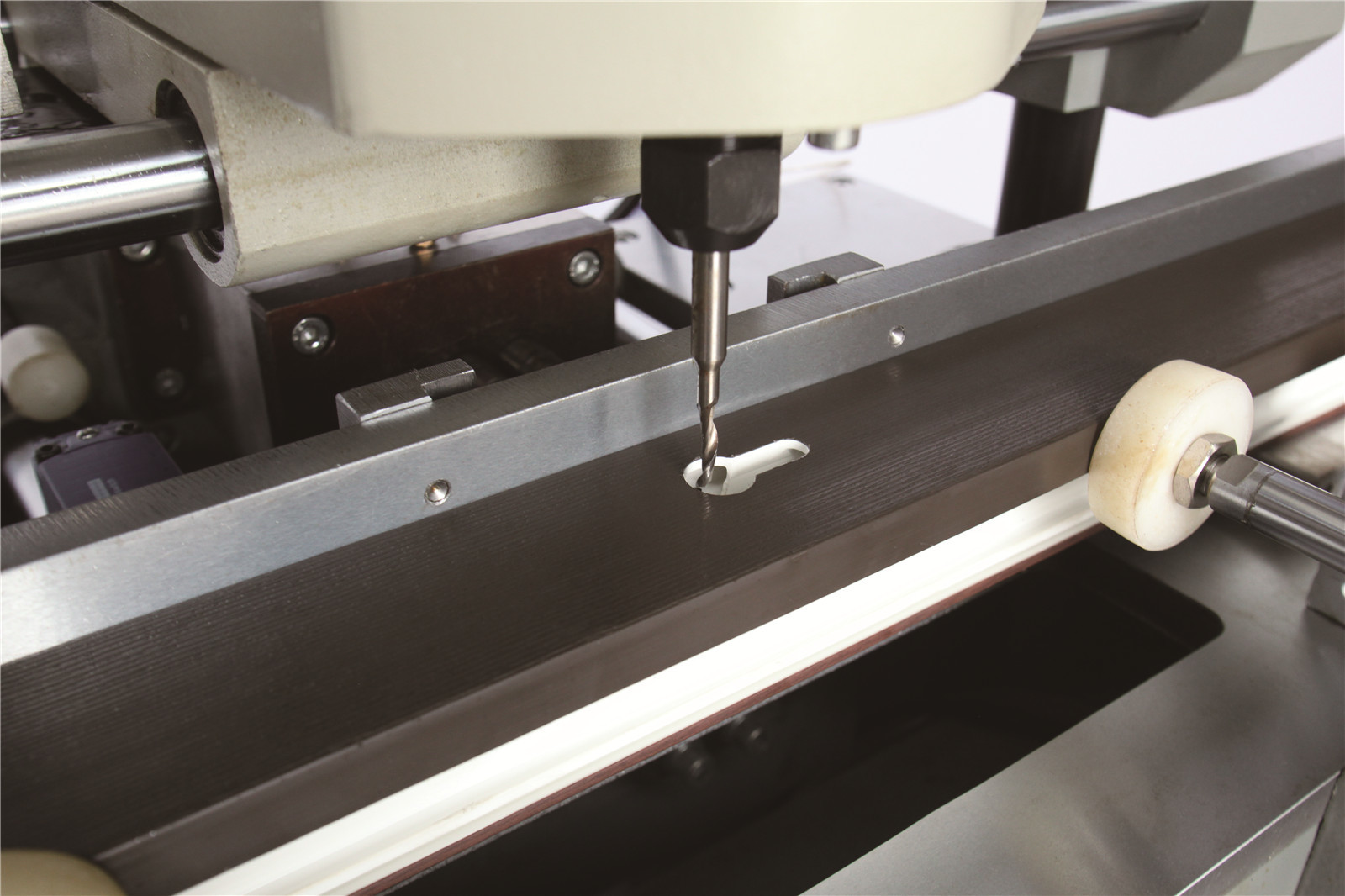 Aluminium window milling/copy router/holes milling/door making/ handle holes milling/economic 2 axis milling copy router