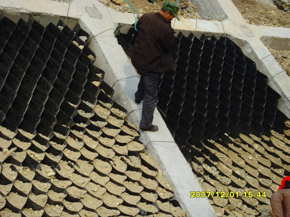HDPE Geocell Gravel Stabilizers for Retaining Wall Reinforcement and Slope Protection