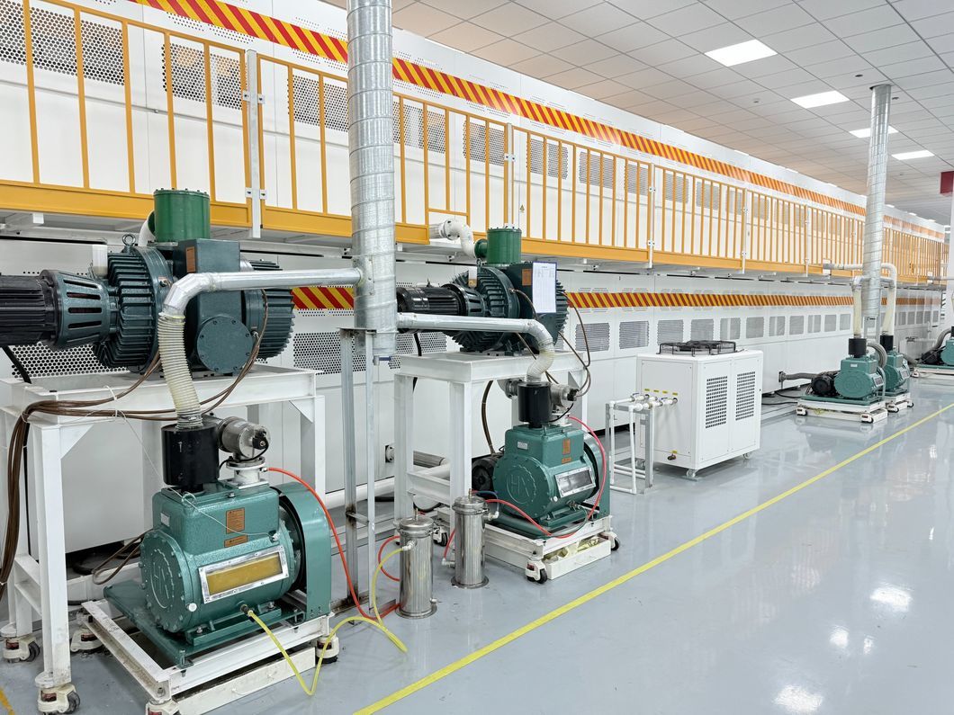 Factory in China Industrial Improve Production Efficiency Fully Automatic Thermal Film Sheet Hot Press Dry Solar Module Production Line Laminating Machine