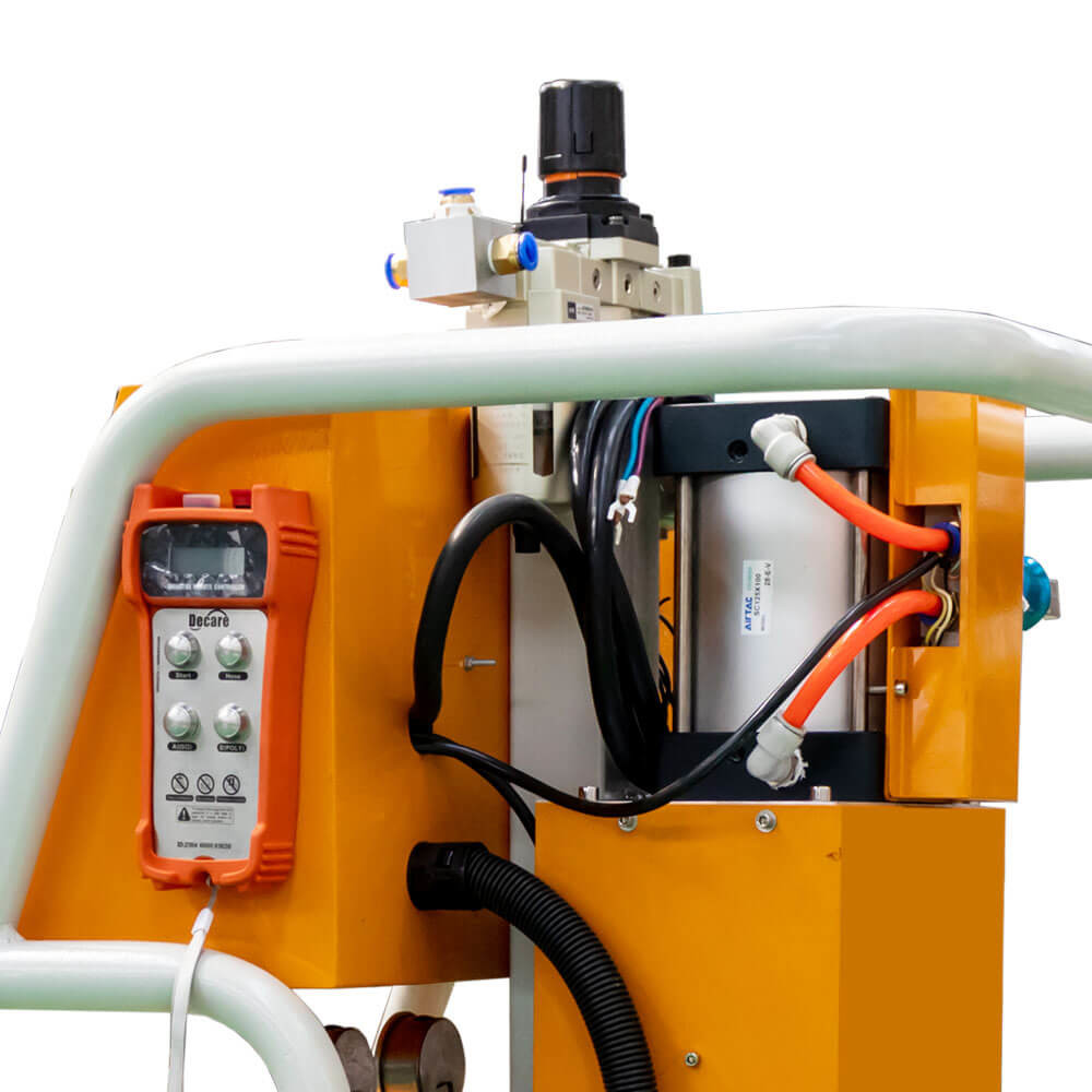 IOS Hydraulic Polyurea Spray Machine Pneumatic Driven CNMC-R