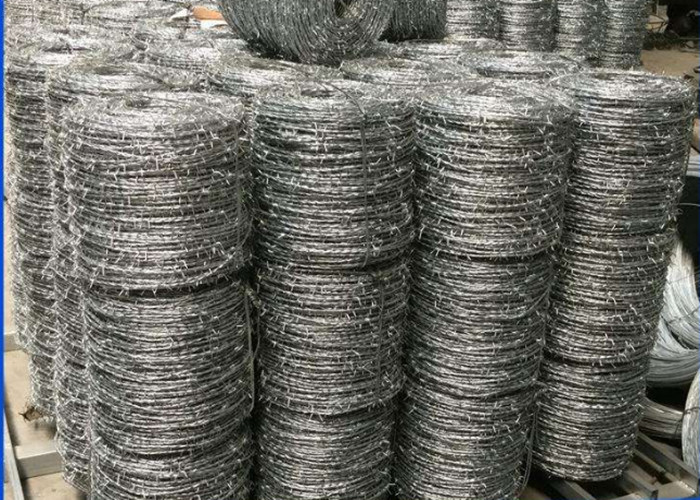 Hot Dipped Galvanized 20kgs Per Roll Pvc Coated Barbed Wires