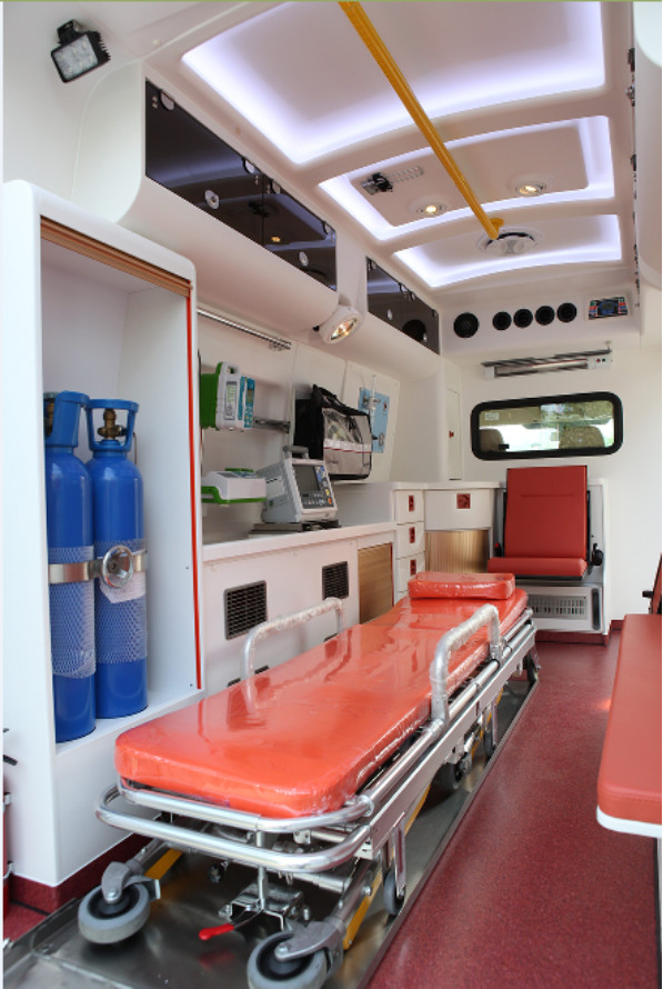 9 Seats Ford Transit Ambulance 6 Seater Medi Cal Ambulance Front Rear Drive 4×2