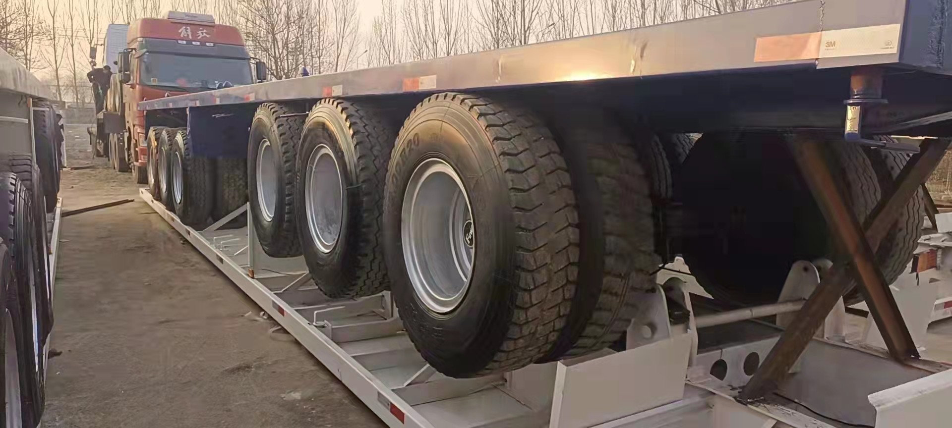 3 Axles 45tons Used Truck Trailer Flatbed Trailer For 13M Container Carrier