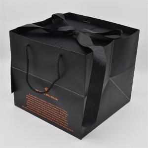 China Black 150gsm Recycled Paper Gift Bags Hot Stamping Retail Use wholesale