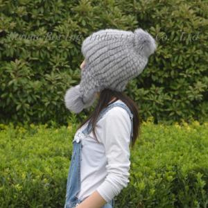 China Adult Size Pompom Shearling Fur Hats 100% Wool Material Checked Style wholesale
