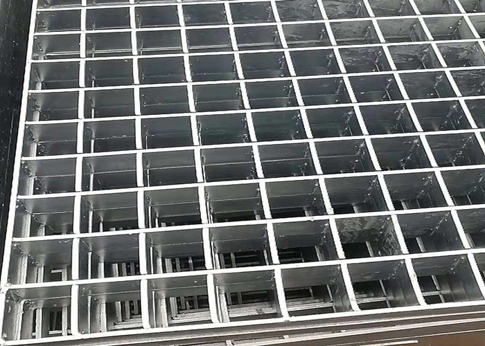 Hot Dip Galvanizing Toothed Stainless Steel Bar Grating For Cement Plants