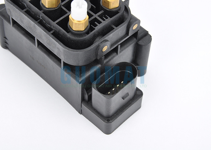 Audi A6 C6 4F Air Suspension Compressor / Air Bag Valves Block 4F0616013