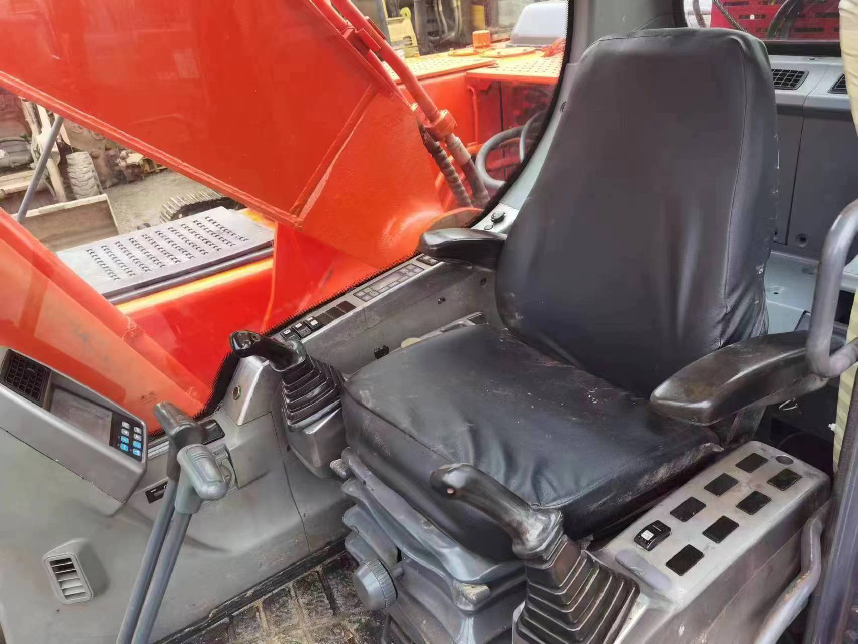 Low Working Hours Guaranteed Doosan DX225 DX225LC Crawler Excavator with 115KW Engine