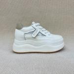 Women high top sneakers with breathable upper and casual use fashionable