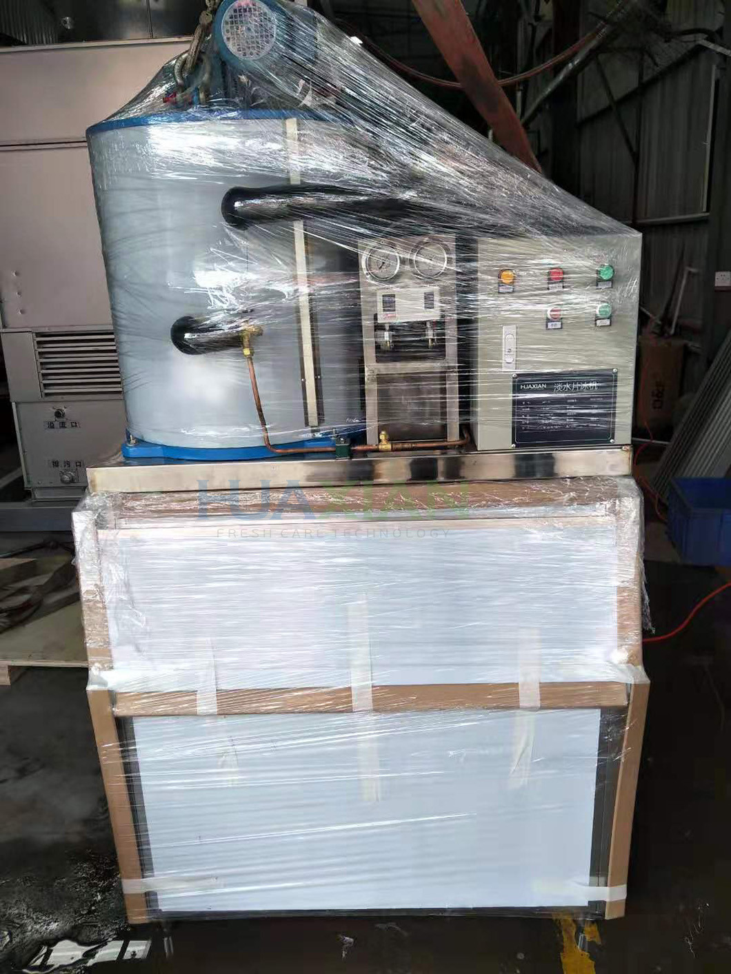 Small Flake Ice Machine Air Cooled 500kgs 220V With Ice Storage Bin