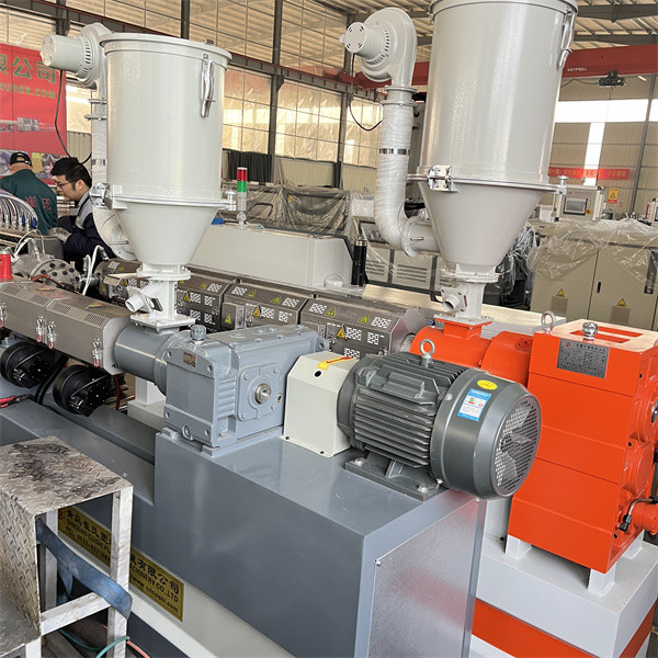 Low Noise Plastic Corrugated Pipe Machine 55KW DWC Pipe Manufacturing Machine