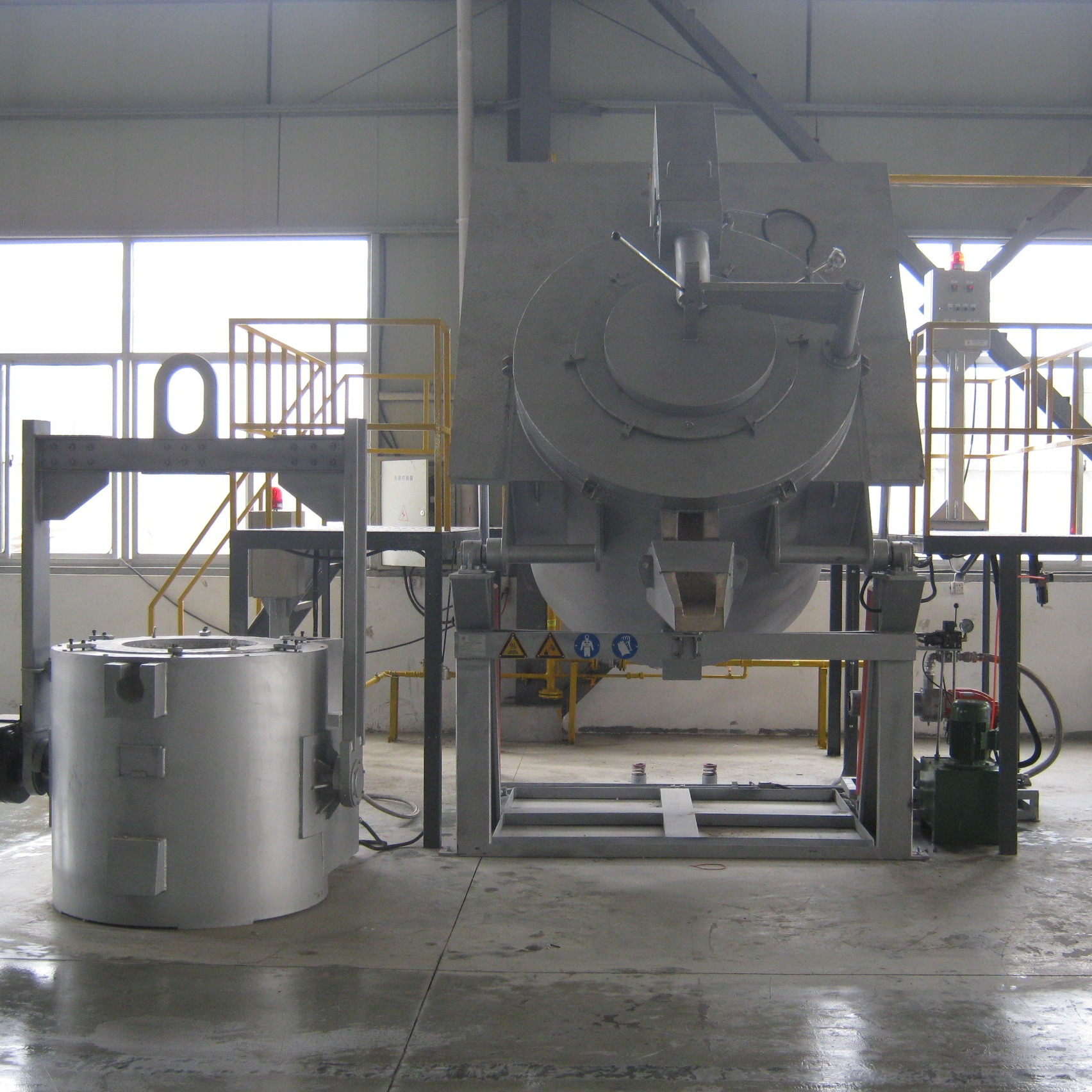 850 C Rated Molten Aluminum Temperature Aluminum Holding Furnace With 1000KG Capacity