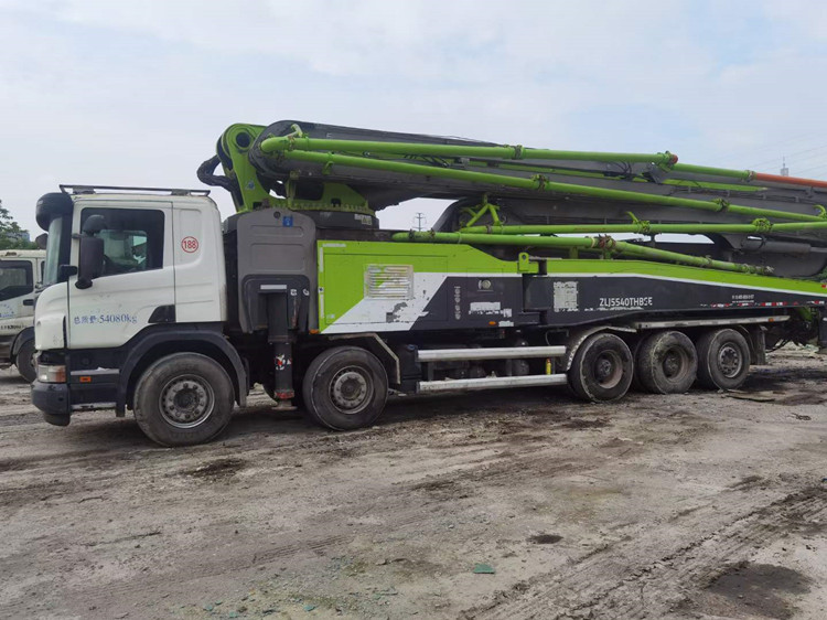 Zoomlion Hydraulic Used Truck Concrete Pump Closed Loop 600 L