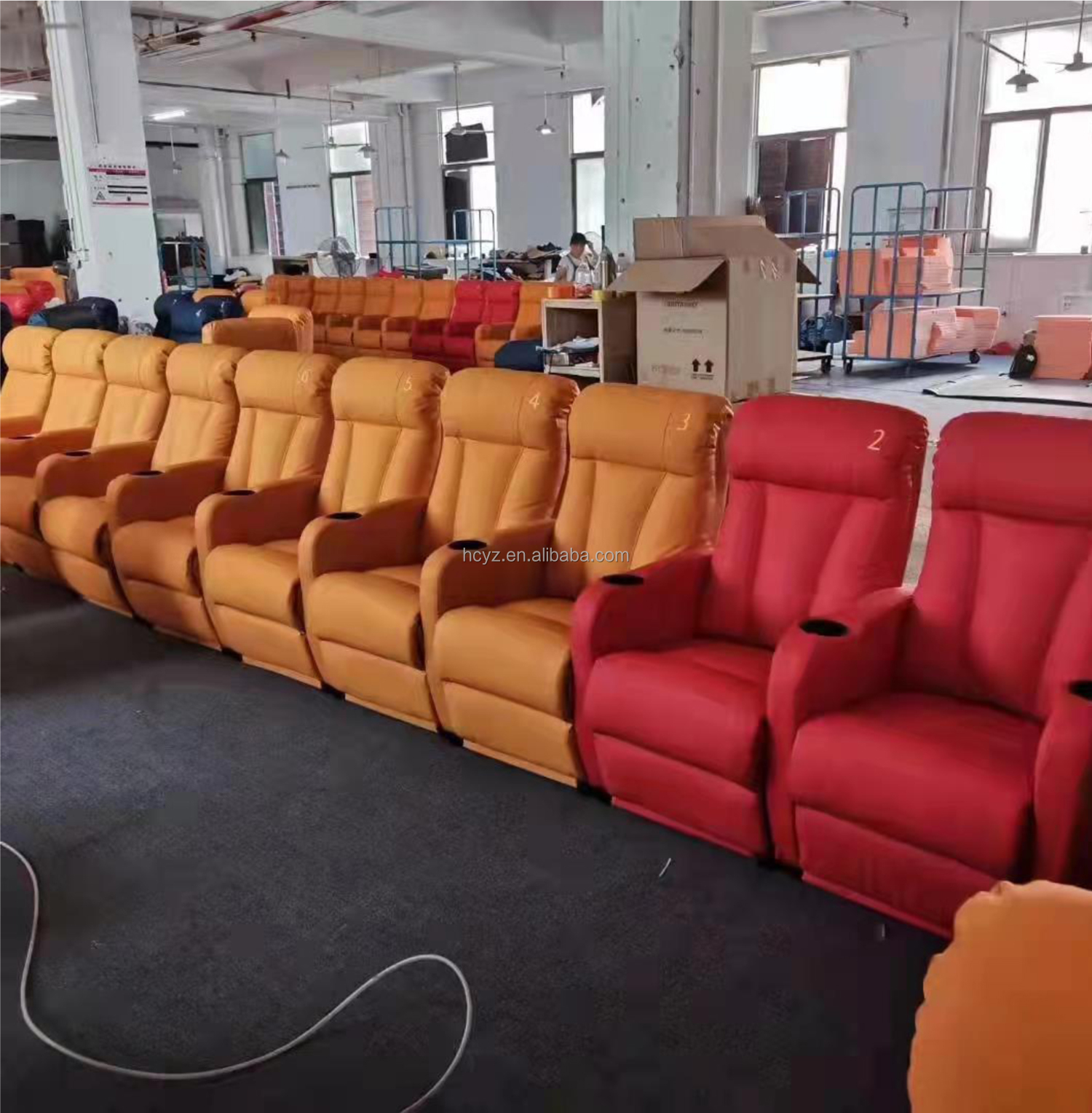 Commercial Furniture Luxury VIP Reclining Cinema Seats for Home Theater 70*90*104cm