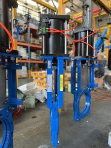 China Ductile Iron Heavy Duty Slurry Knife Gate Valve Hand Wheel Operation wholesale
