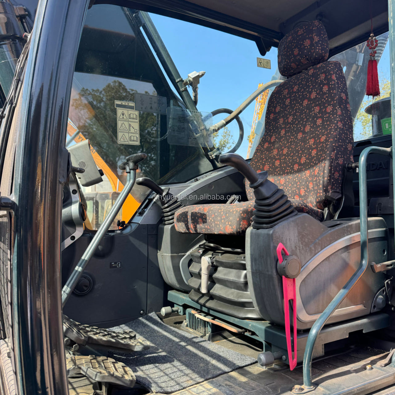 Second Hand Hyundai 220 Used Excavator 22 Ton Hyundai R220 R220LC 220LC-9S R220-9s High Quality Low Price On Hot Sale