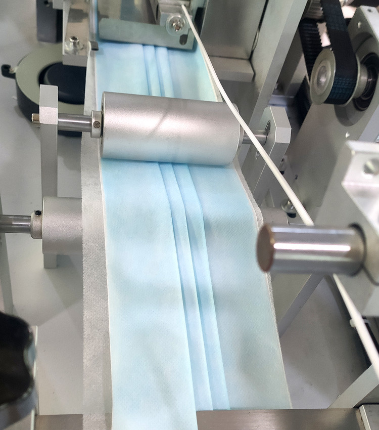 175x85mm Non Woven Disposable Face Mask Machine 300Pcs/min