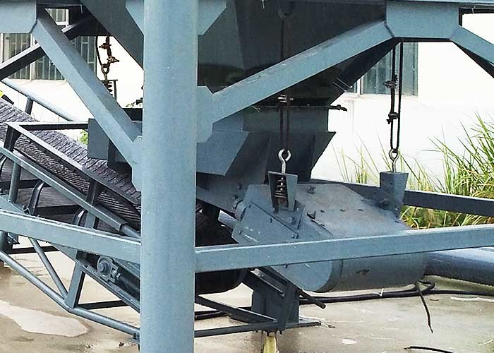 Metallurgy Vibratory Feeder , Stone Feeder High Capacity Adjustable Force