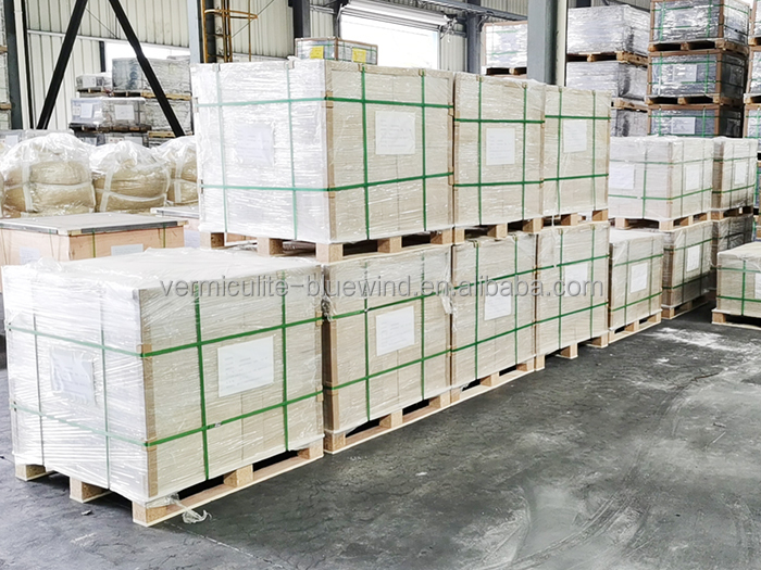 Customized lightweight cutting size vermiculite insulation fire board for steel structure fireproof cladding