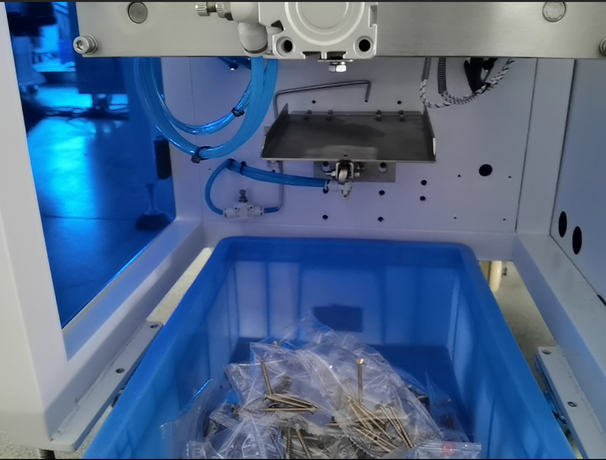 Automatic Screw Hardware Nuts and Bolts Pouch Bagging Packing Machine By Xingke Machinery