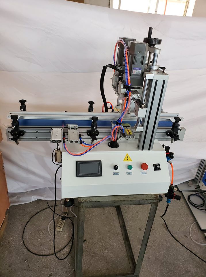 Pneumatic Tabletop Automatic Bottle Capping Machine For Plastic Bottle Jar