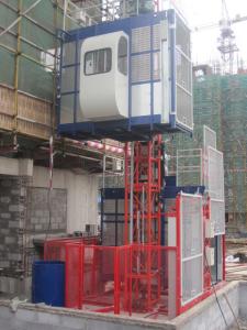 China 380V 50HZ / 60HZ Construction Material Hoists 1000KGS With Double Cage wholesale