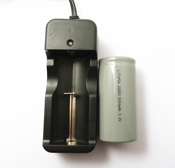 EU Rechargeable LiFePO4 Battery Pack Charger For 3.2V / 3.7V 14500 16430 Batteries