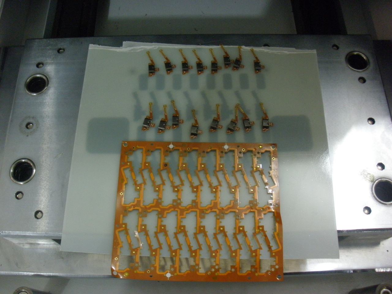 30T Metal Hole PCB Punching Machine with Customize Die Tool