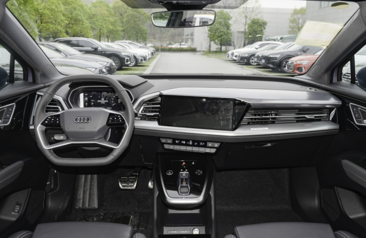 AUDI Q4-Etron 2023 40 E-Tron Quattro CHUANGJINGZHAIYEXIANG Vision Pure Electric