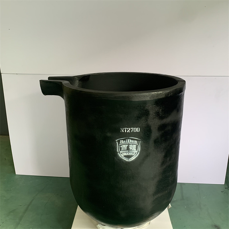 Isostatic Pressing Process Metal Saving Metal Melting Silicon Carbide Graphite Crucible With Pouring Nozzle