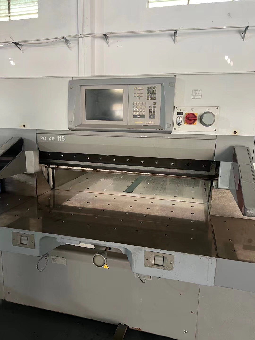 After Service Video technical support Electric Paper Cutter for Guillotine Cutting Machine