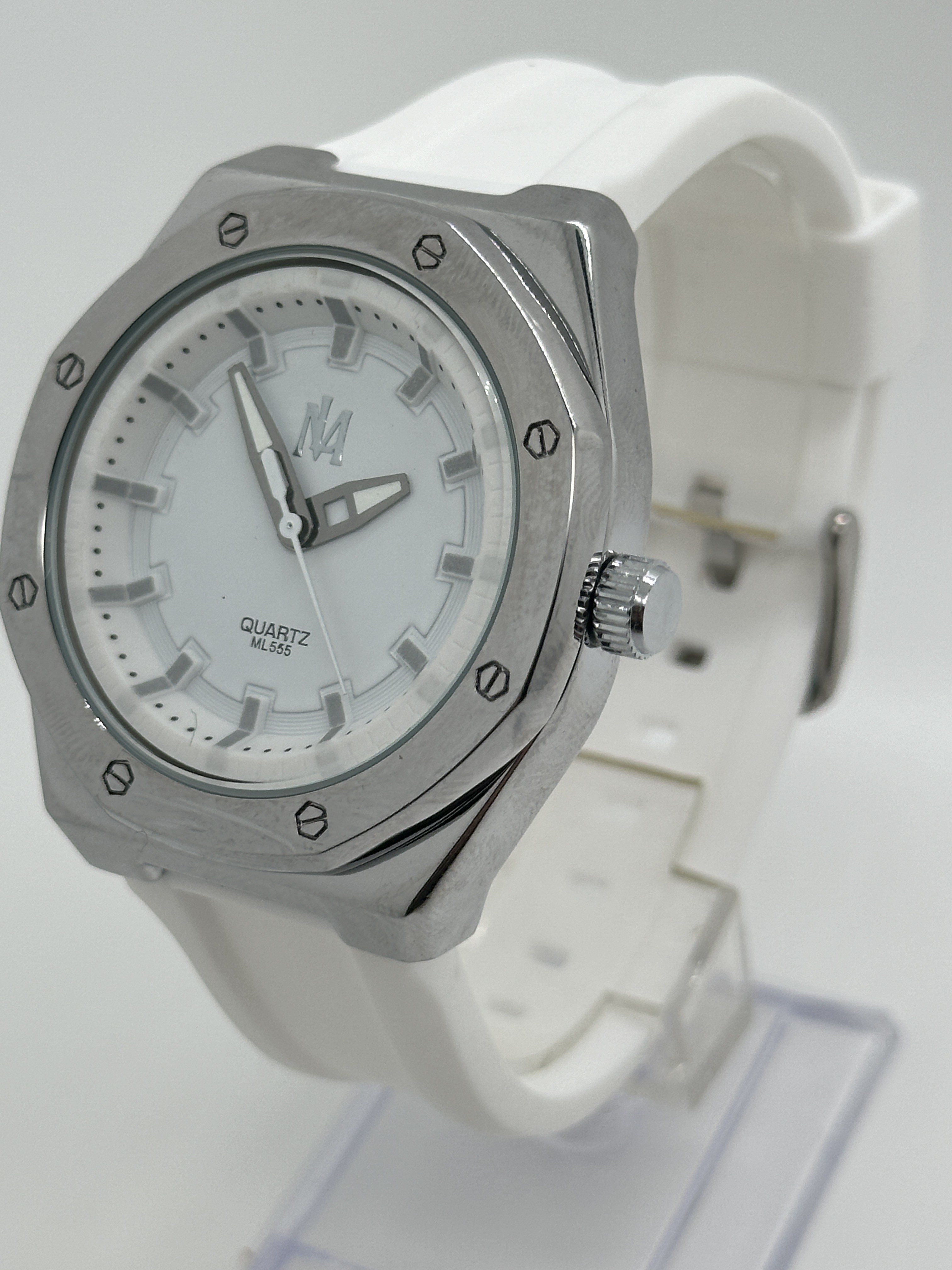 Luminous Hands Silicon Strap Watch Quartz Movement With 20mm Band