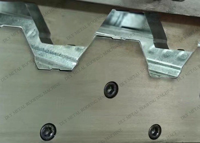 Automatic 15Kw Metal Deck Roll Forming Machine 15000KG Floor Deck Machine