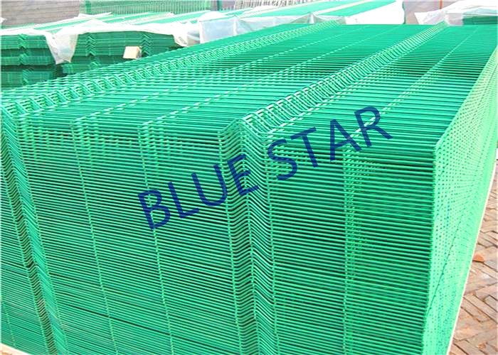 Pvc Coated Welded Wire Mesh , Gal Curved Wire Mesh Fence Panels 0.5m - 3m Wdth
