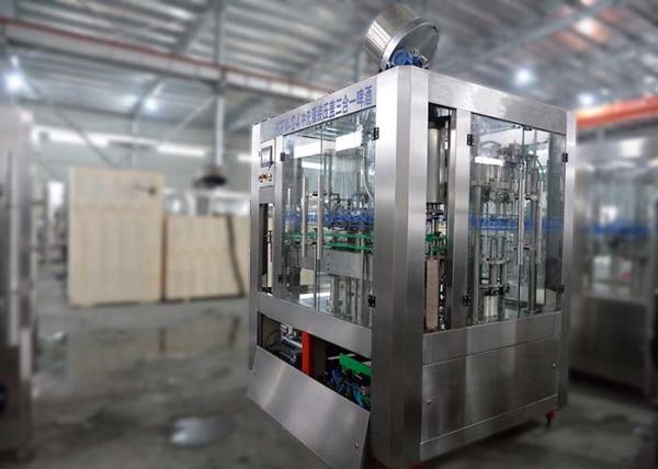 Carbonated Beer Filling Machine Blotting Equipment 4000BPH Capacity Compact