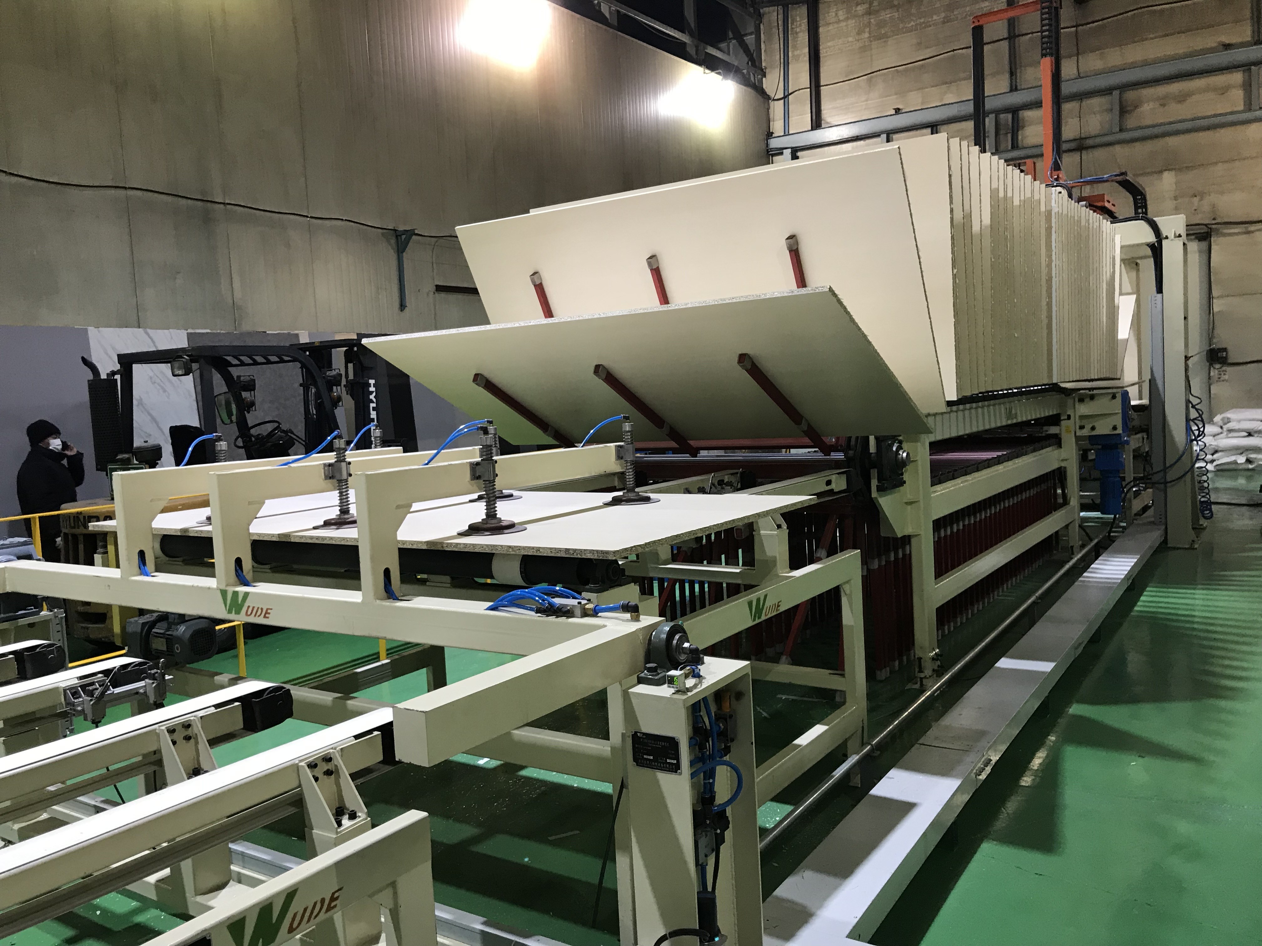 High Efficiency Short Cycle Lamination Line / Melamine Flooring Production Line