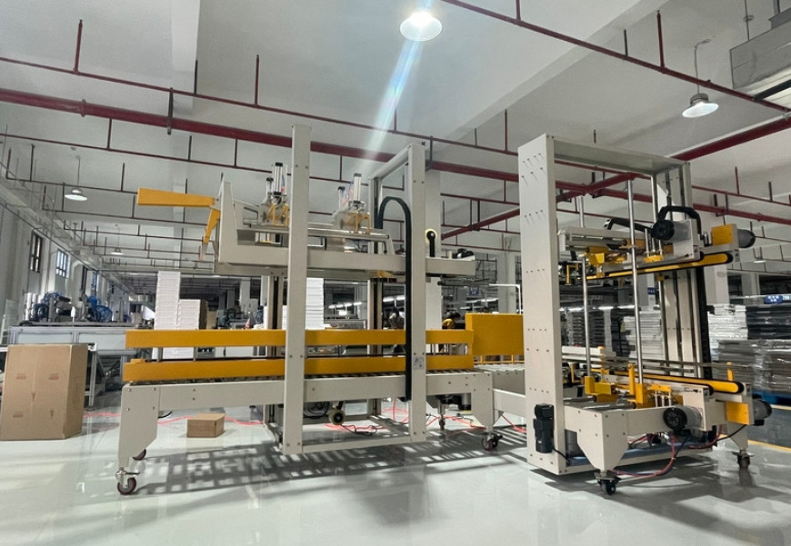 Side Sealing Automatic Case Packer 48/60mm OPP Tape Width High Speed Case Packer
